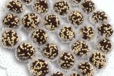 Brigadeiro Ball (cento)